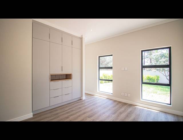 5 BEDROOM GATED ESTATE FOR SALE IN KYALAMI